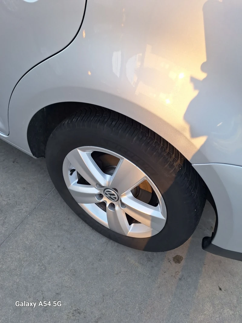 VW Touran, снимка 7 - Автомобили и джипове - 53344469