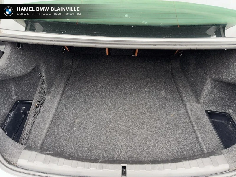 BMW 330 3 Series 330i xDrive AWD * АвтокКредит (ЦЕНА ДО БГ, снимка 13 - Автомобили и джипове - 53585954