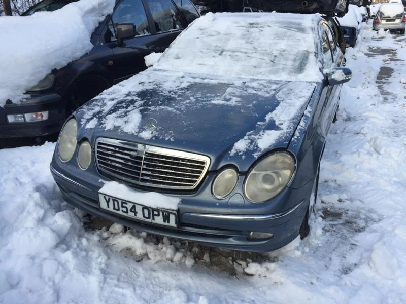 Mercedes-Benz E 220 2.2 CDI W211, снимка 9 - Автомобили и джипове - 43182007