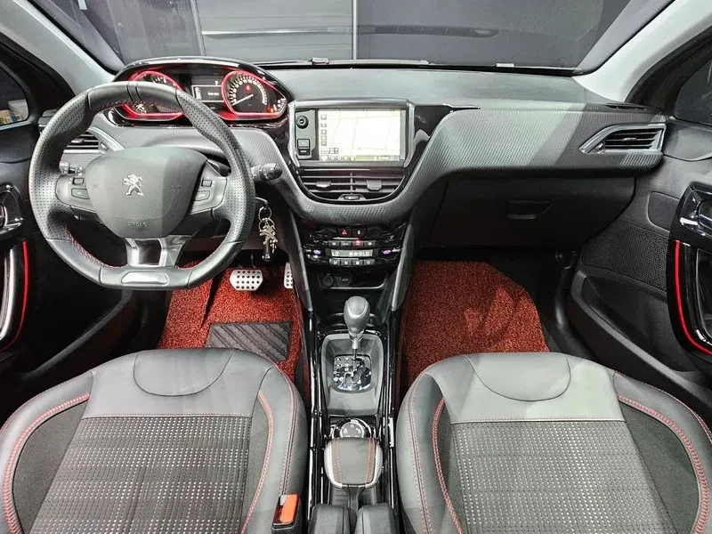 Peugeot 2008 1.5 Bluehdi Gt Line, снимка 7 - Автомобили и джипове - 55088620
