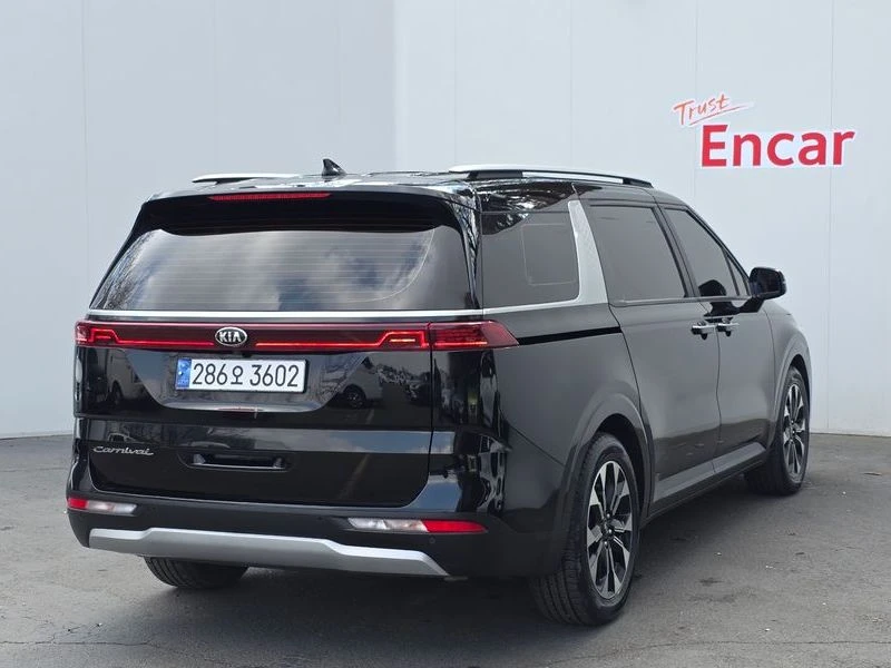 Kia Carnival 2.2 Automatic, снимка 3 - Автомобили и джипове - 55476965