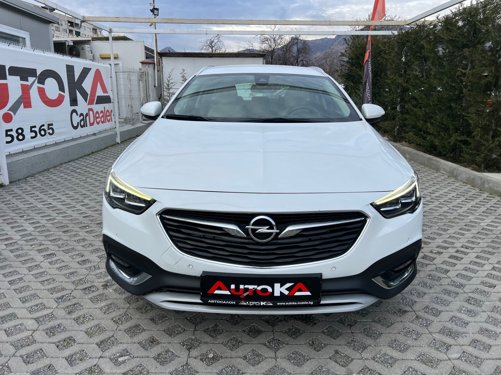 Opel Insignia 2.0D-210кс= 4х4= COUNTRY= НАВИ= DIGITAL COCKPIT= K - изображение 1