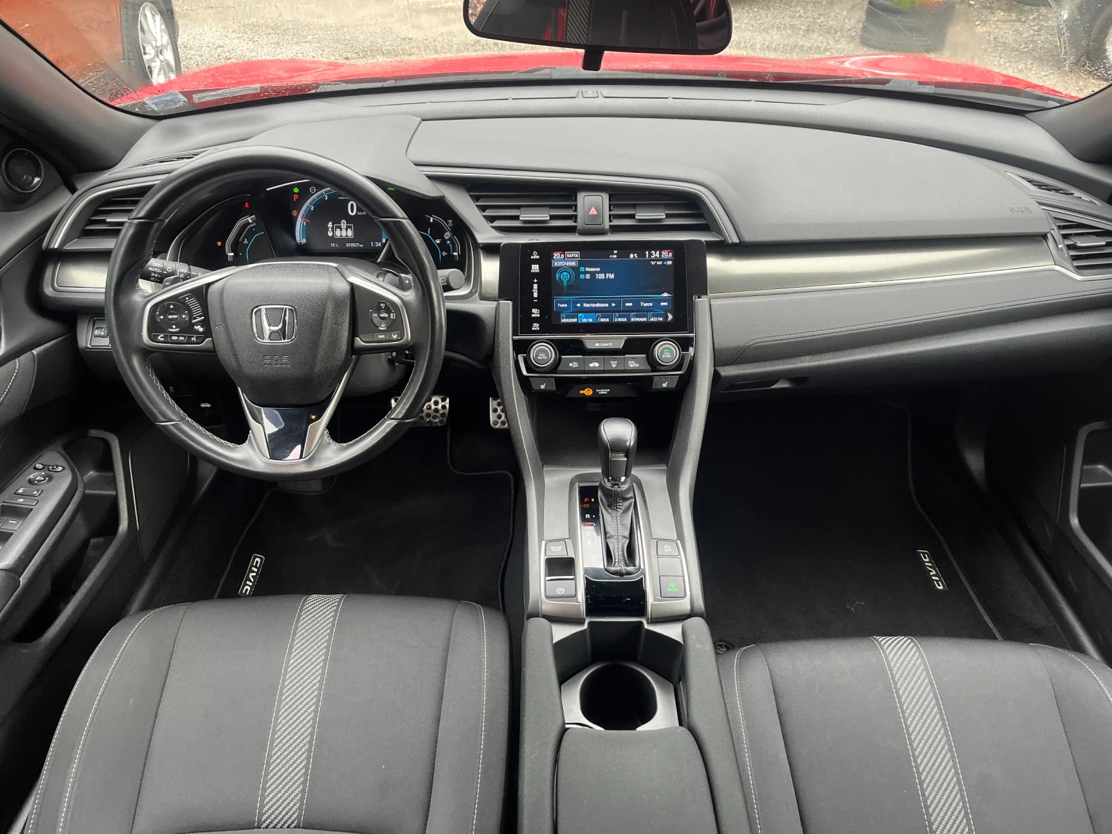 Honda Civic 1.0 Turbo Automat Comfort - изображение 9