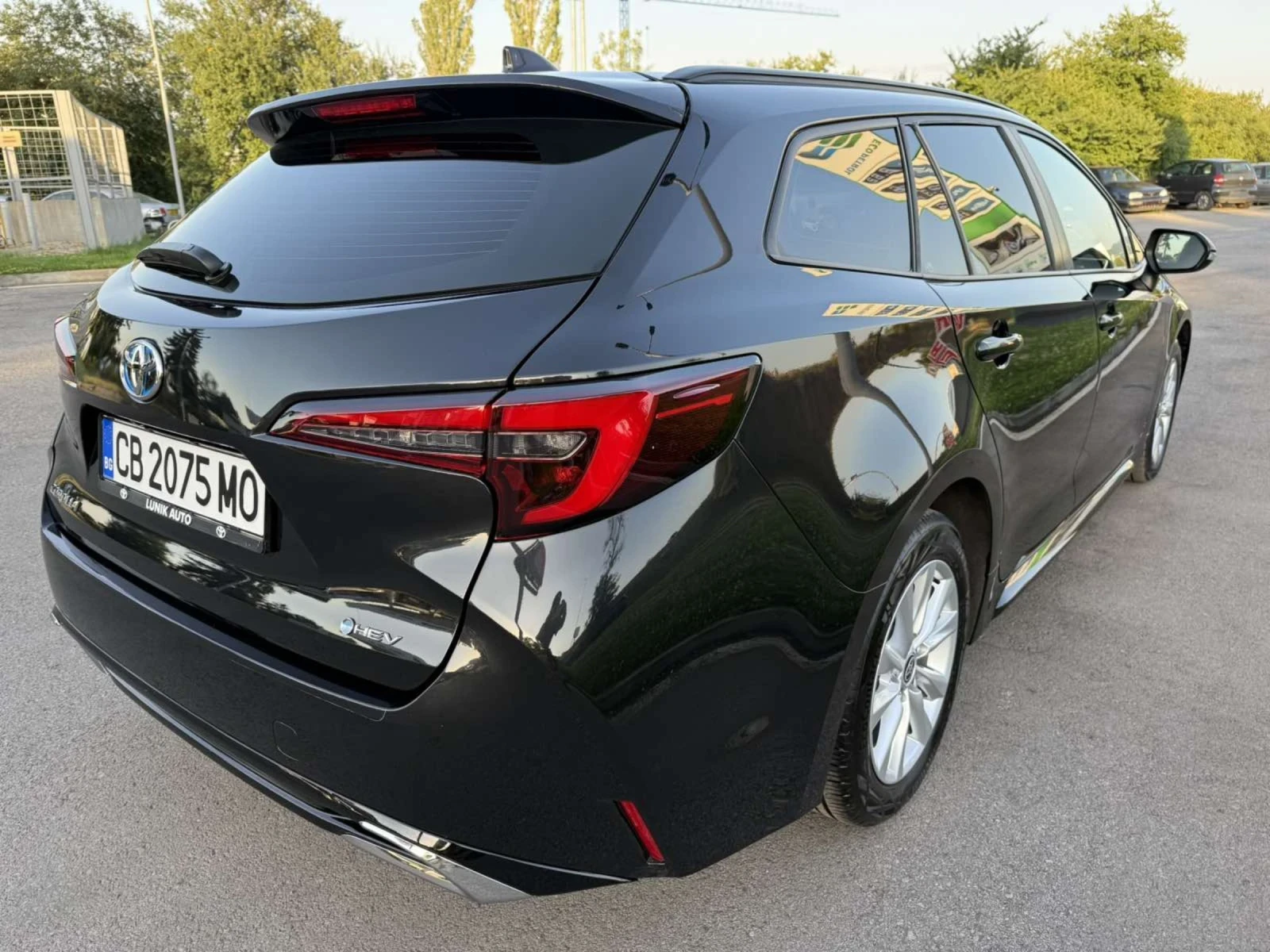 Toyota Corolla НОВ 9000км HYBRID  - изображение 4