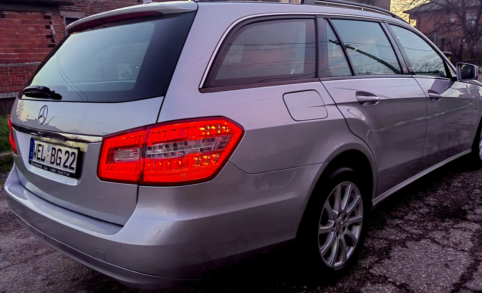 Mercedes-Benz E 220 Harman /7G - изображение 9