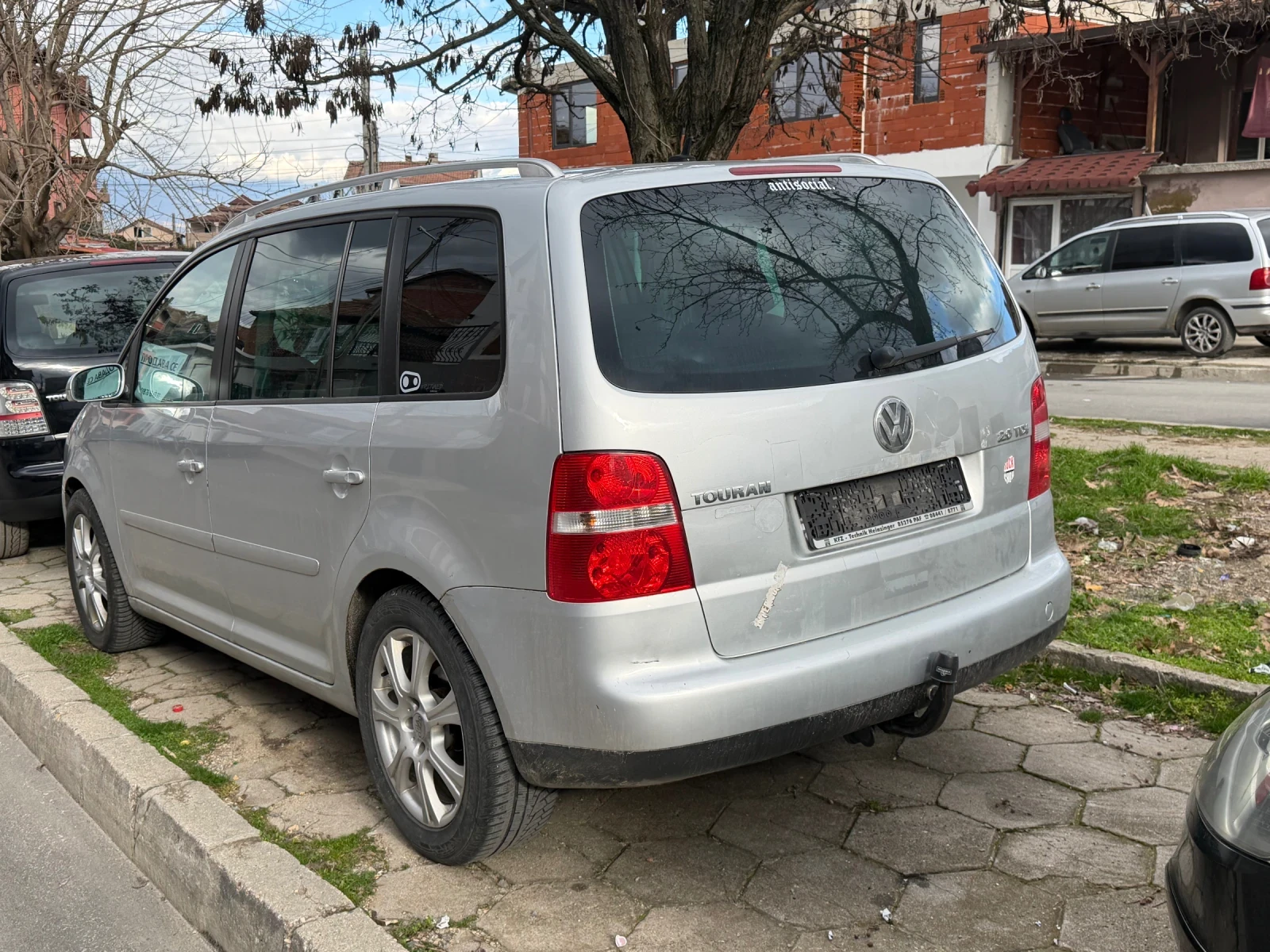 VW Touran 2.0tdi 140hp, снимка 2 - Автомобили и джипове - 53743695