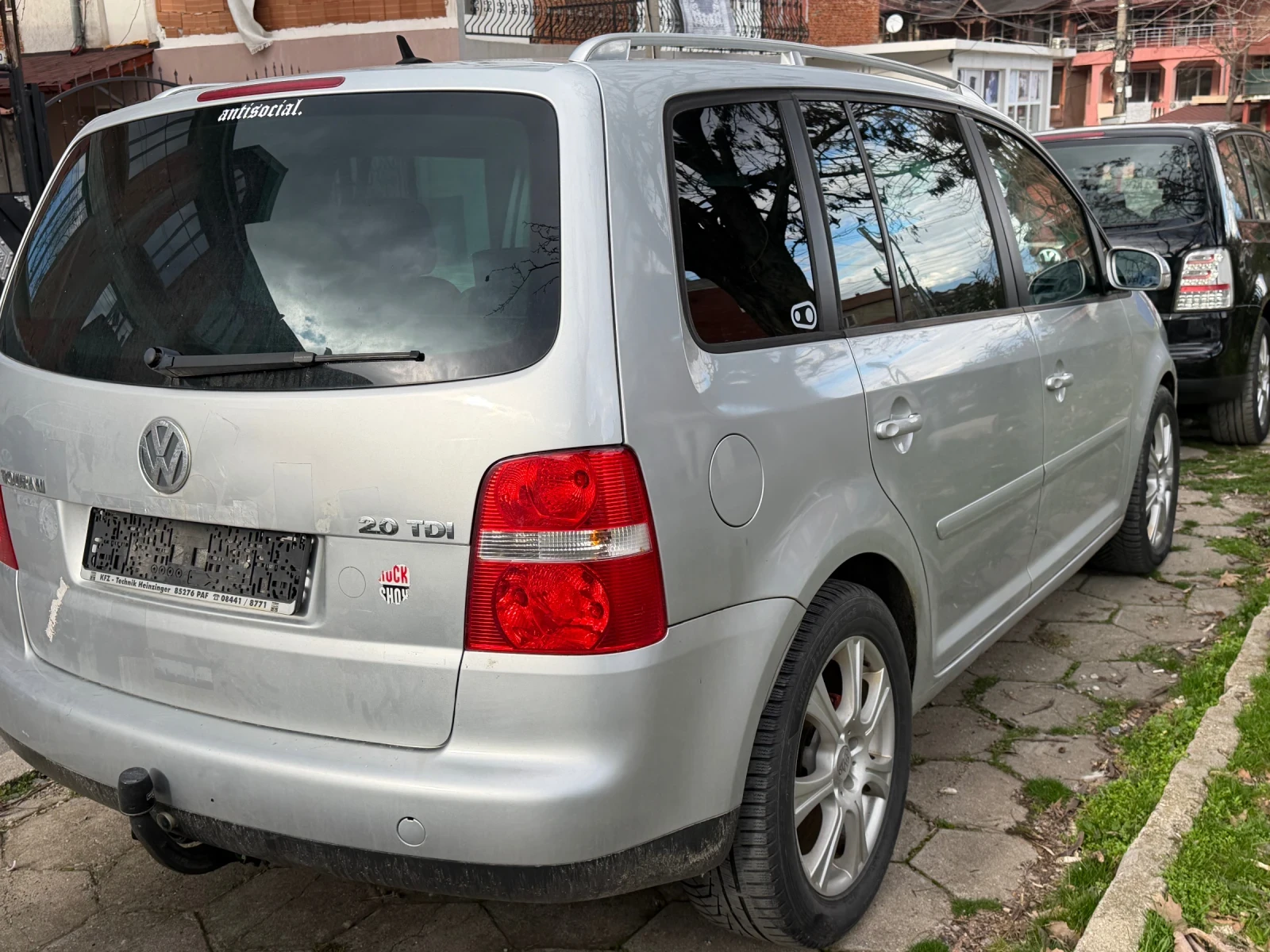 VW Touran 2.0tdi 140hp, снимка 3 - Автомобили и джипове - 53743695