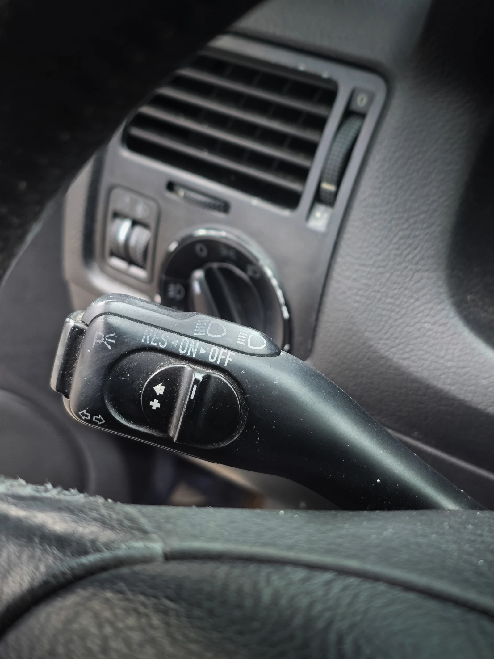 VW Bora 1.9 TDI 4x4 автопилот, снимка 10 - Автомобили и джипове - 53780399