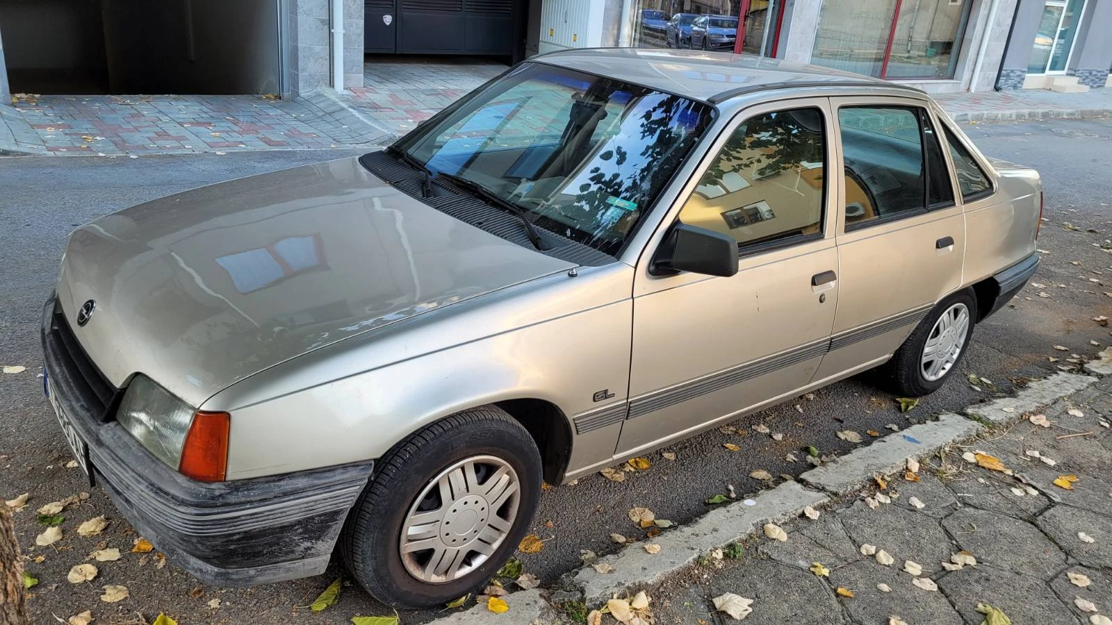 Opel Kadett, снимка 2 - Автомобили и джипове - 53906519