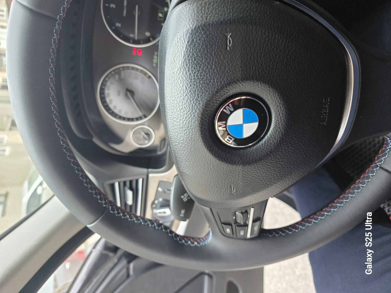 BMW 520 Xdrive, снимка 16 - Автомобили и джипове - 53924813