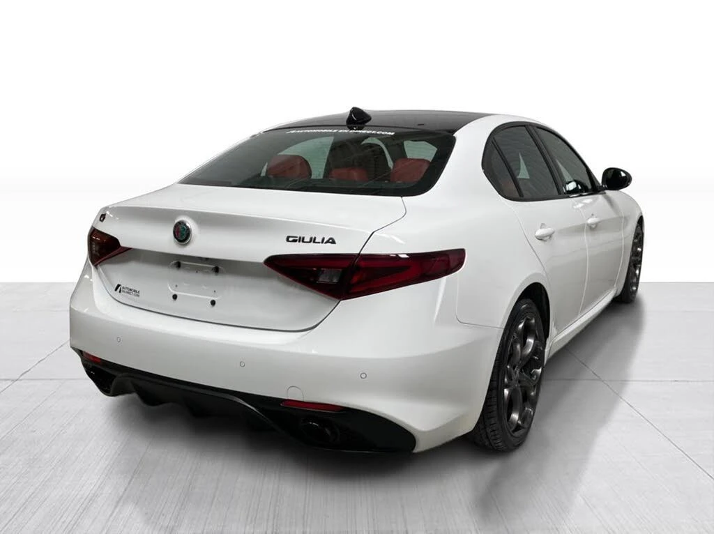 Alfa Romeo Giulia АвтоКредит* (ЦЕНА ДО БГ), снимка 4 - Автомобили и джипове - 54060416