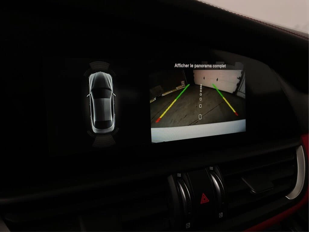 Alfa Romeo Giulia АвтоКредит* (ЦЕНА ДО БГ), снимка 13 - Автомобили и джипове - 54060416