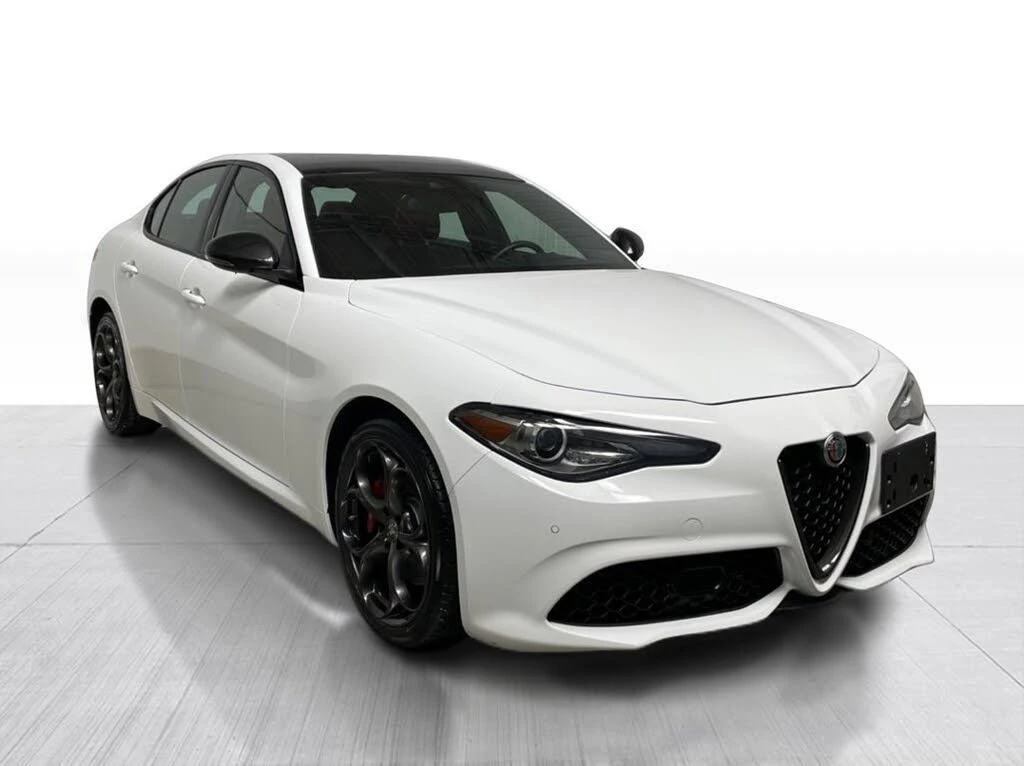 Alfa Romeo Giulia АвтоКредит* (ЦЕНА ДО БГ) | Auto.bg — изображение 1