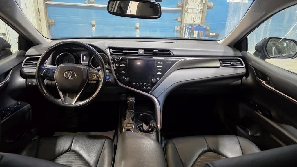Toyota Camry XLE* FWD* АвтоКредит* (ЦЕНА ДО БГ), снимка 10 - Автомобили и джипове - 54069322