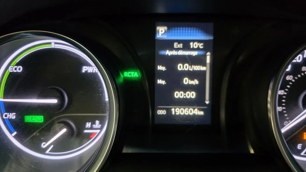 Toyota Camry XLE* FWD* АвтоКредит* (ЦЕНА ДО БГ), снимка 15 - Автомобили и джипове - 54069322