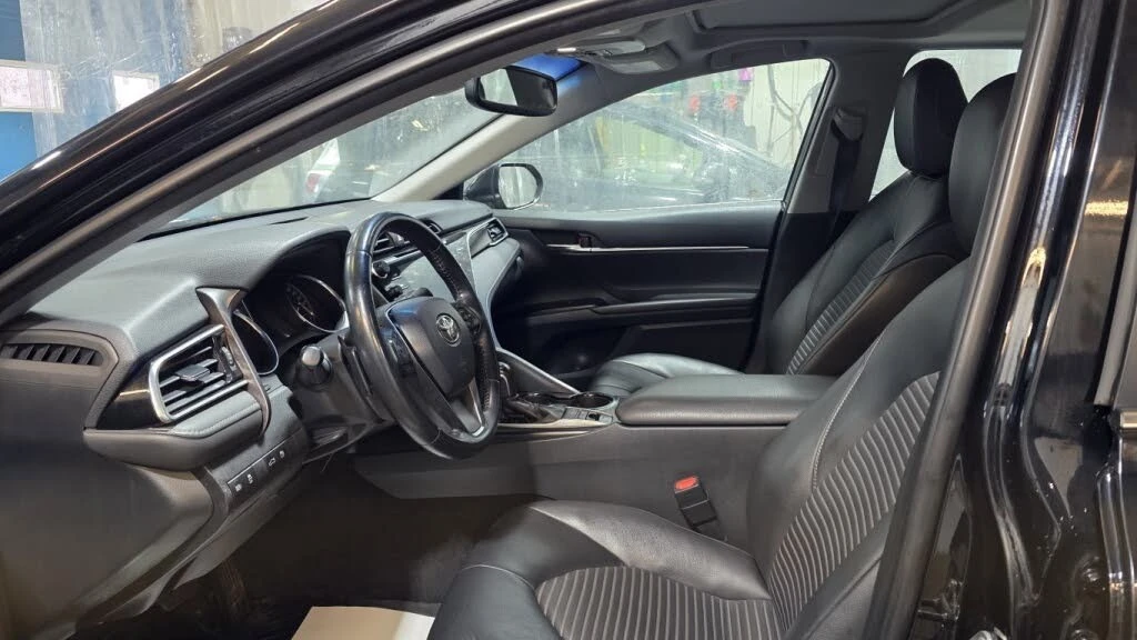 Toyota Camry XLE* FWD* АвтоКредит* (ЦЕНА ДО БГ), снимка 8 - Автомобили и джипове - 54069322