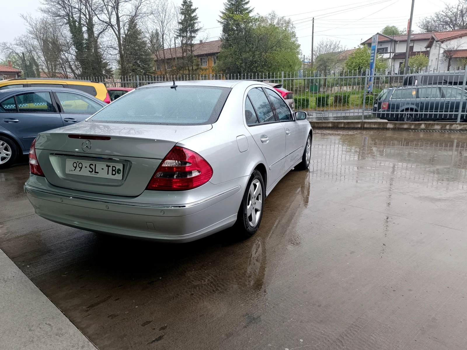 Mercedes-Benz E 280 CDI 4Matic, снимка 5 - Автомобили и джипове - 54270245