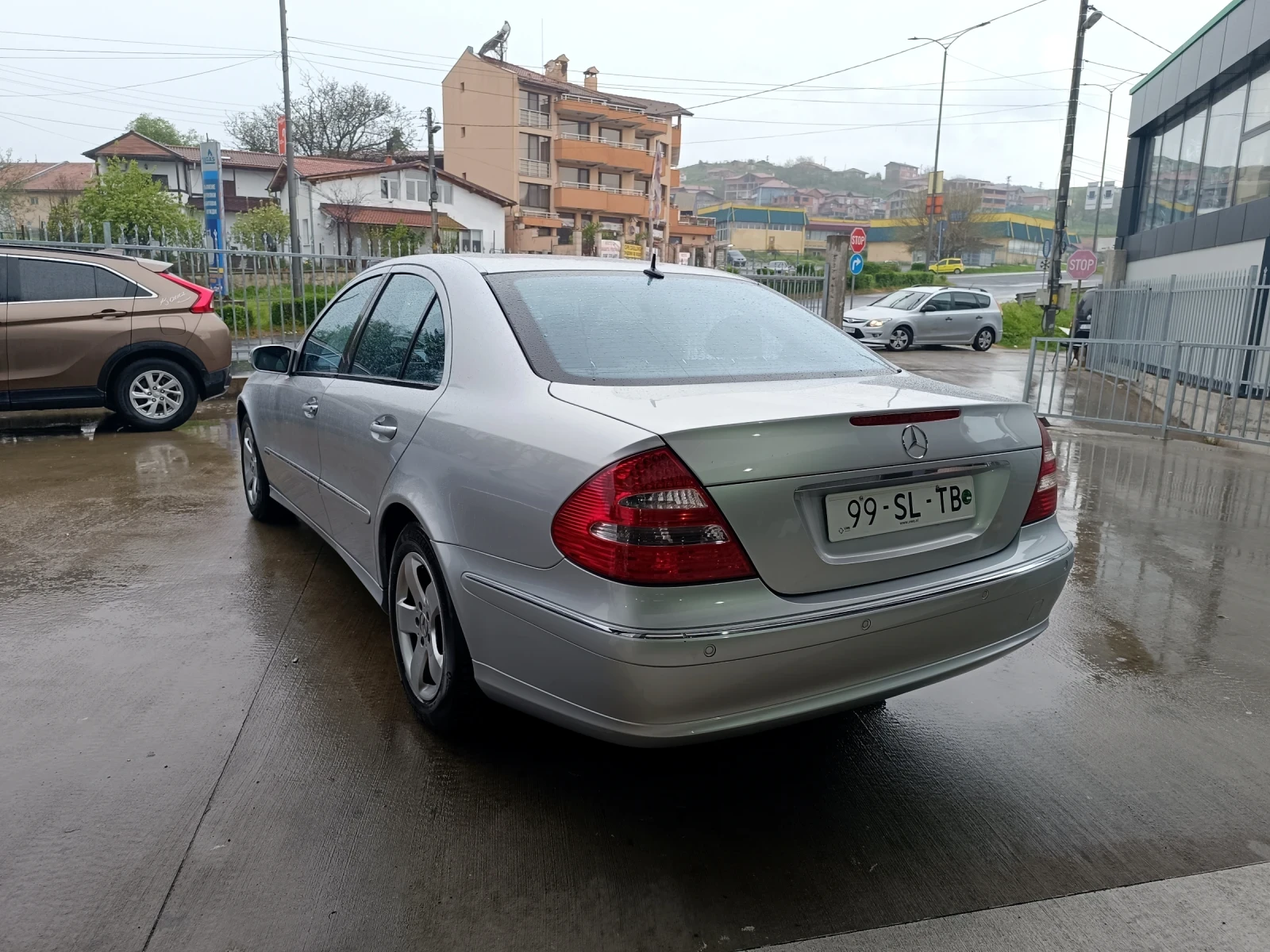 Mercedes-Benz E 280 CDI 4Matic, снимка 6 - Автомобили и джипове - 54270245