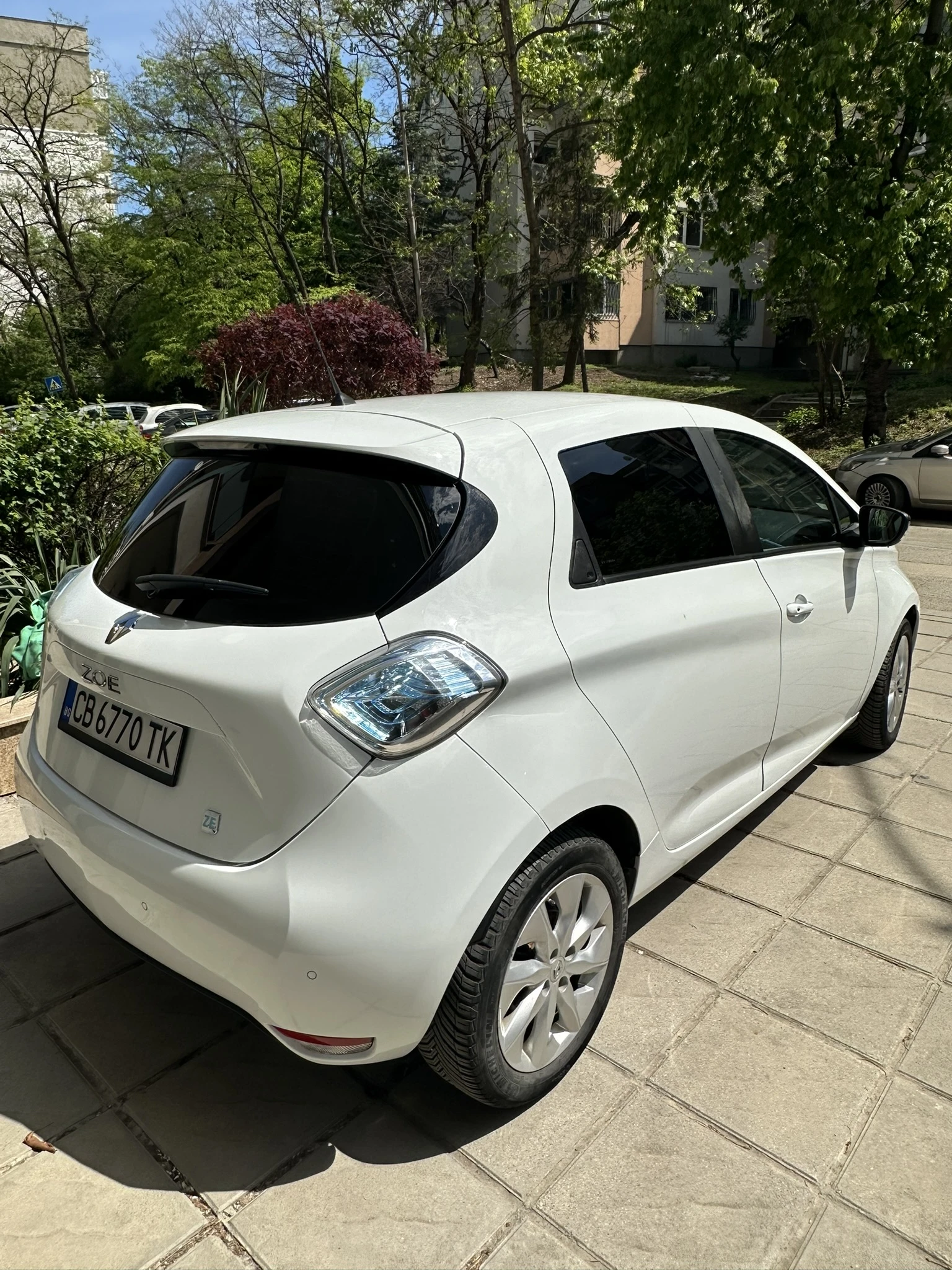 Renault Zoe, снимка 5 - Автомобили и джипове - 54440771