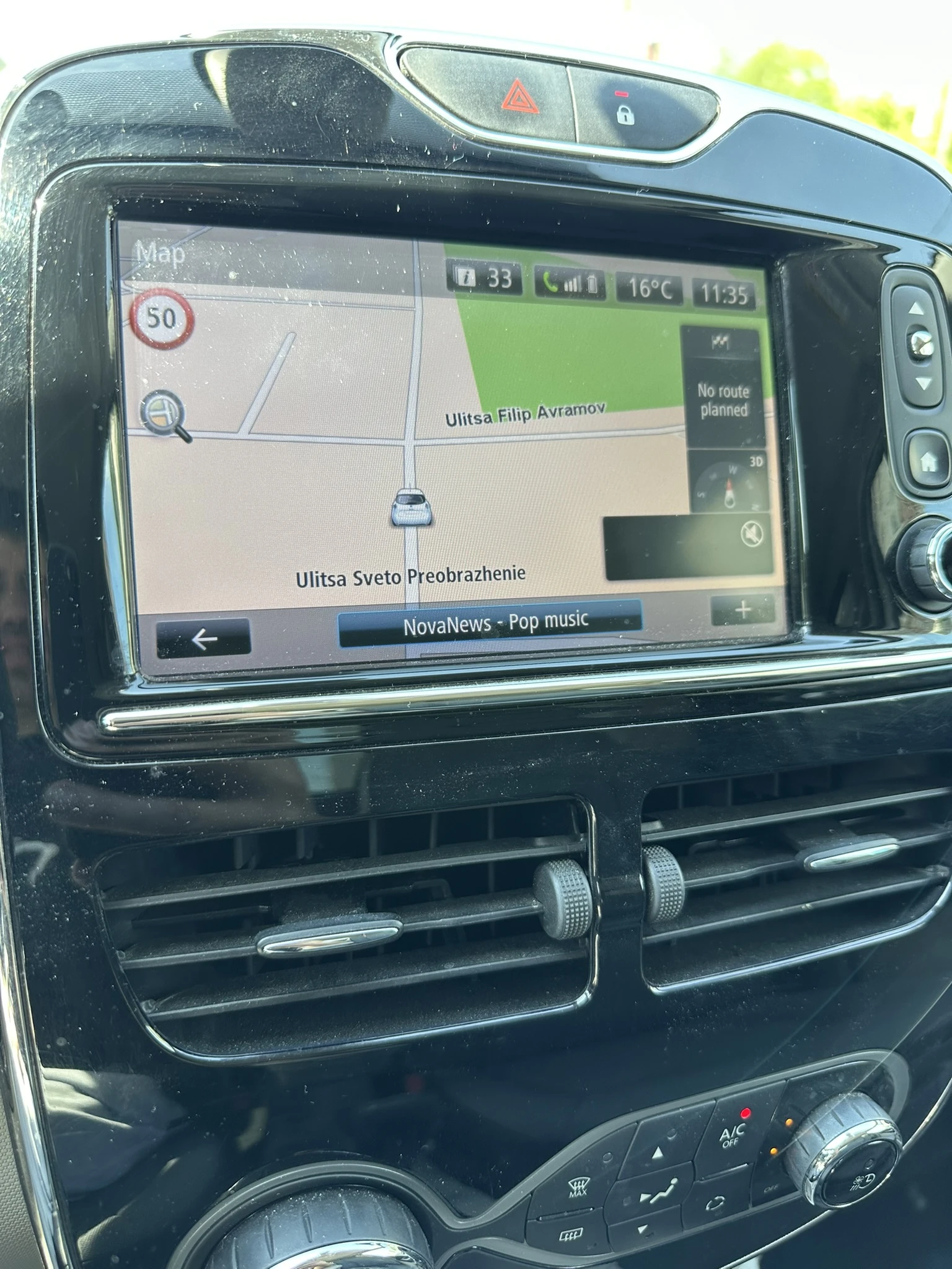 Renault Zoe, снимка 12 - Автомобили и джипове - 54440771