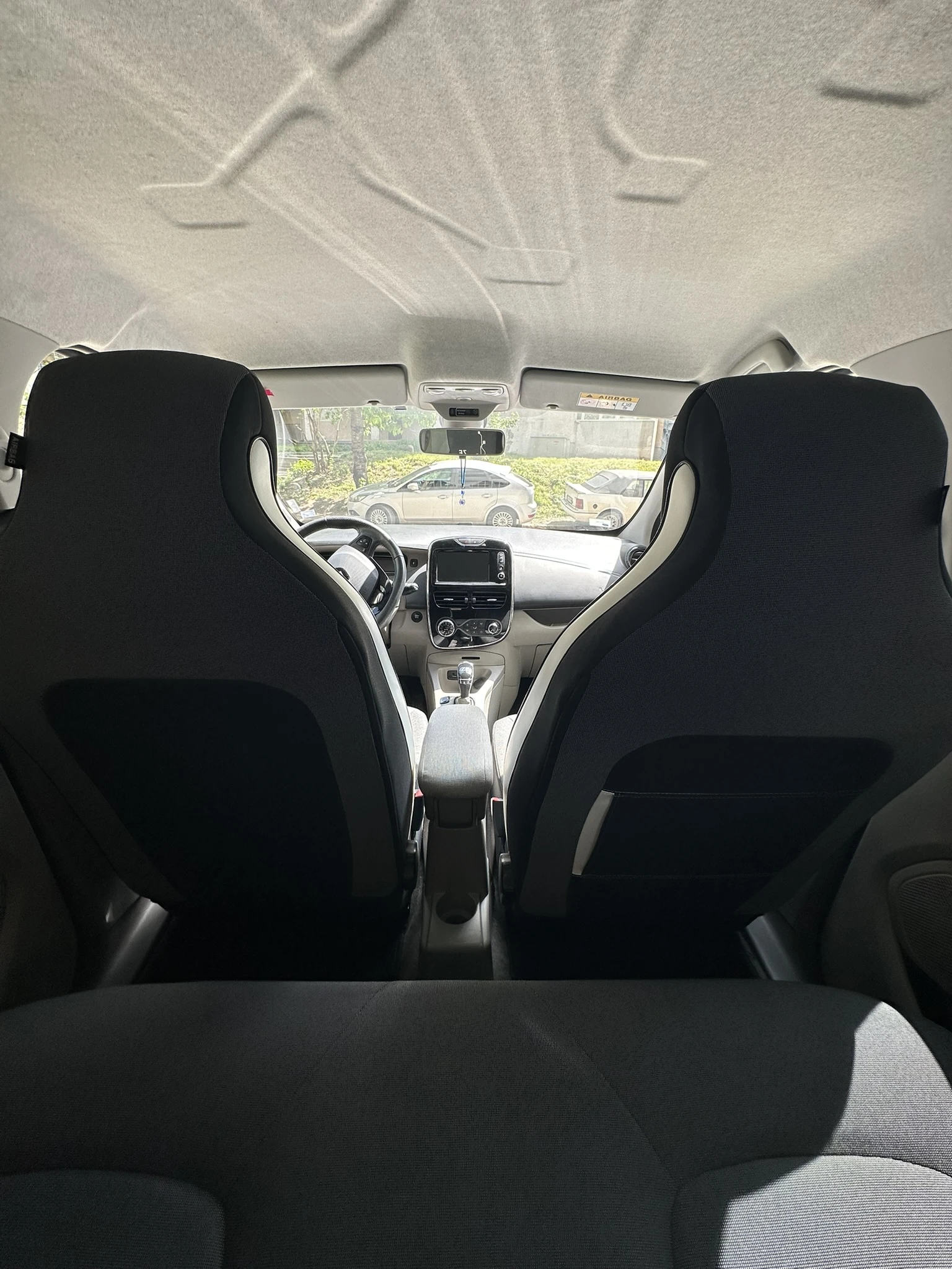 Renault Zoe, снимка 16 - Автомобили и джипове - 54440771