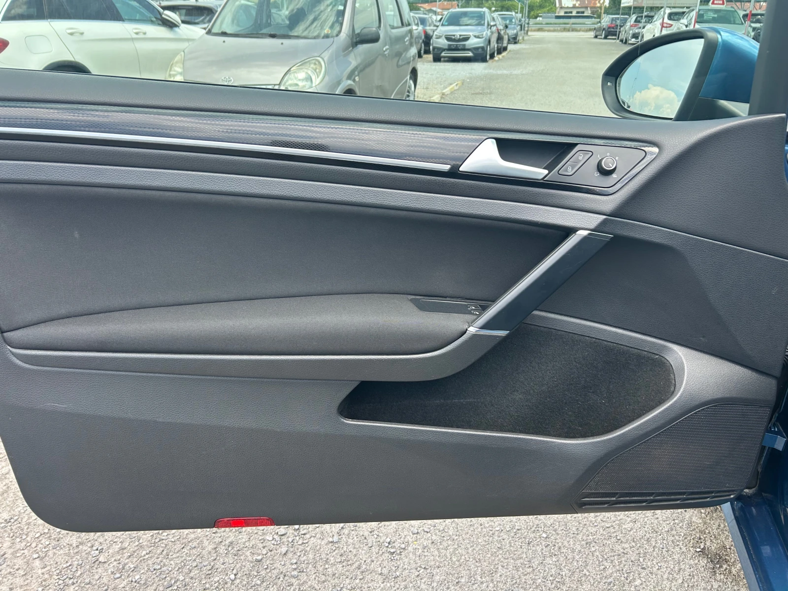 VW Golf 1.6TDI/EURO 6, снимка 7 - Автомобили и джипове - 55100536