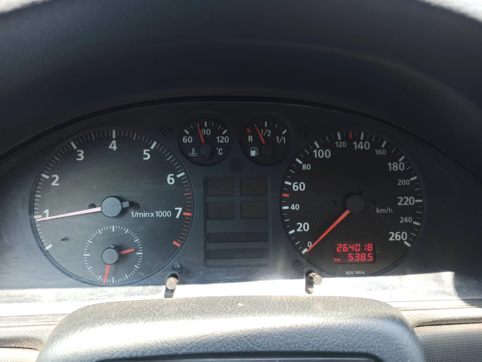 Audi A4, снимка 15 - Автомобили и джипове - 55698909