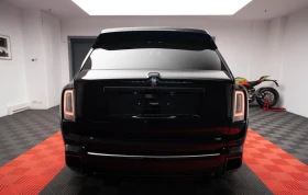 Обява за продажба на Rolls-Royce Cullinan 6.7 V12 BLACK BADGE ~1 439 998 лв. - изображение 5