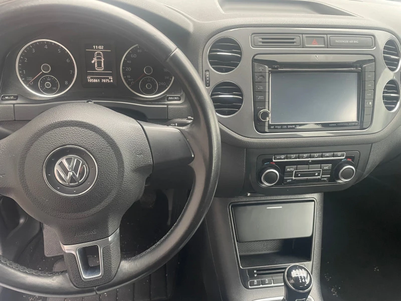 VW Tiguan 1.4 TSI, снимка 14 - Автомобили и джипове - 45762773