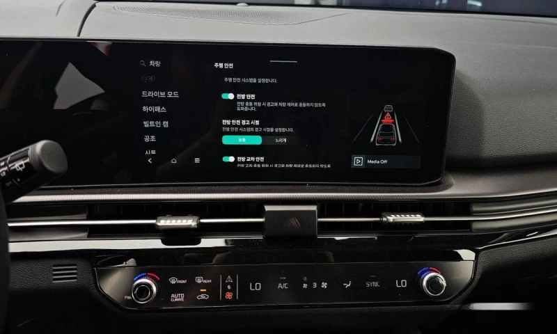 Kia Sportage Gasoline 1.6 Turbo 2WD Noblesse, снимка 15 - Автомобили и джипове - 51992218