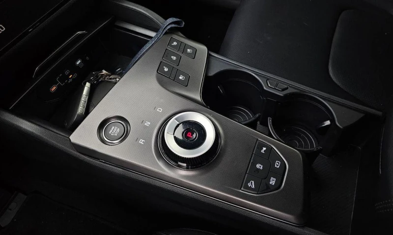 Kia Sportage Gasoline 1.6 Turbo 2WD Noblesse, снимка 9 - Автомобили и джипове - 51992218