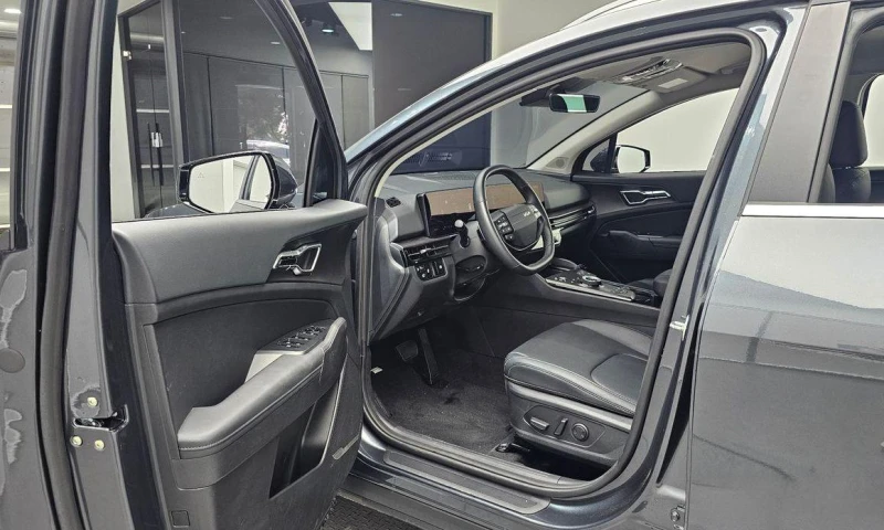 Kia Sportage Gasoline 1.6 Turbo 2WD Noblesse, снимка 11 - Автомобили и джипове - 51992218