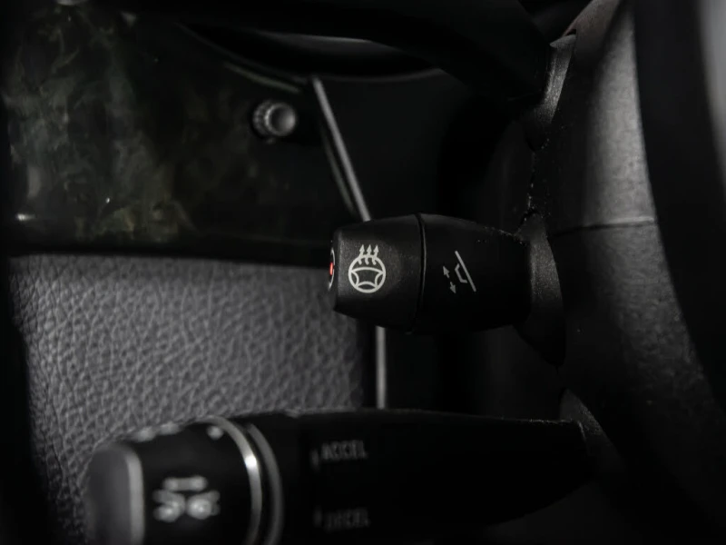 Mercedes-Benz GL 550 AMG ПАКЕТ* ОБДУХВАНЕ* 360 КАМЕРИ, снимка 15 - Автомобили и джипове - 53286934