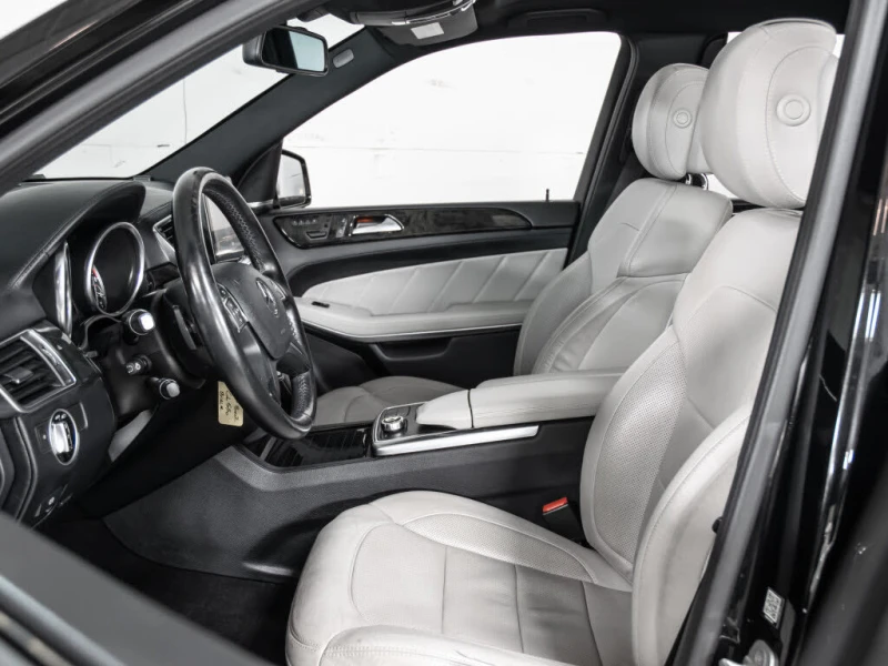 Mercedes-Benz GL 550 AMG ПАКЕТ* ОБДУХВАНЕ* 360 КАМЕРИ, снимка 10 - Автомобили и джипове - 53286934