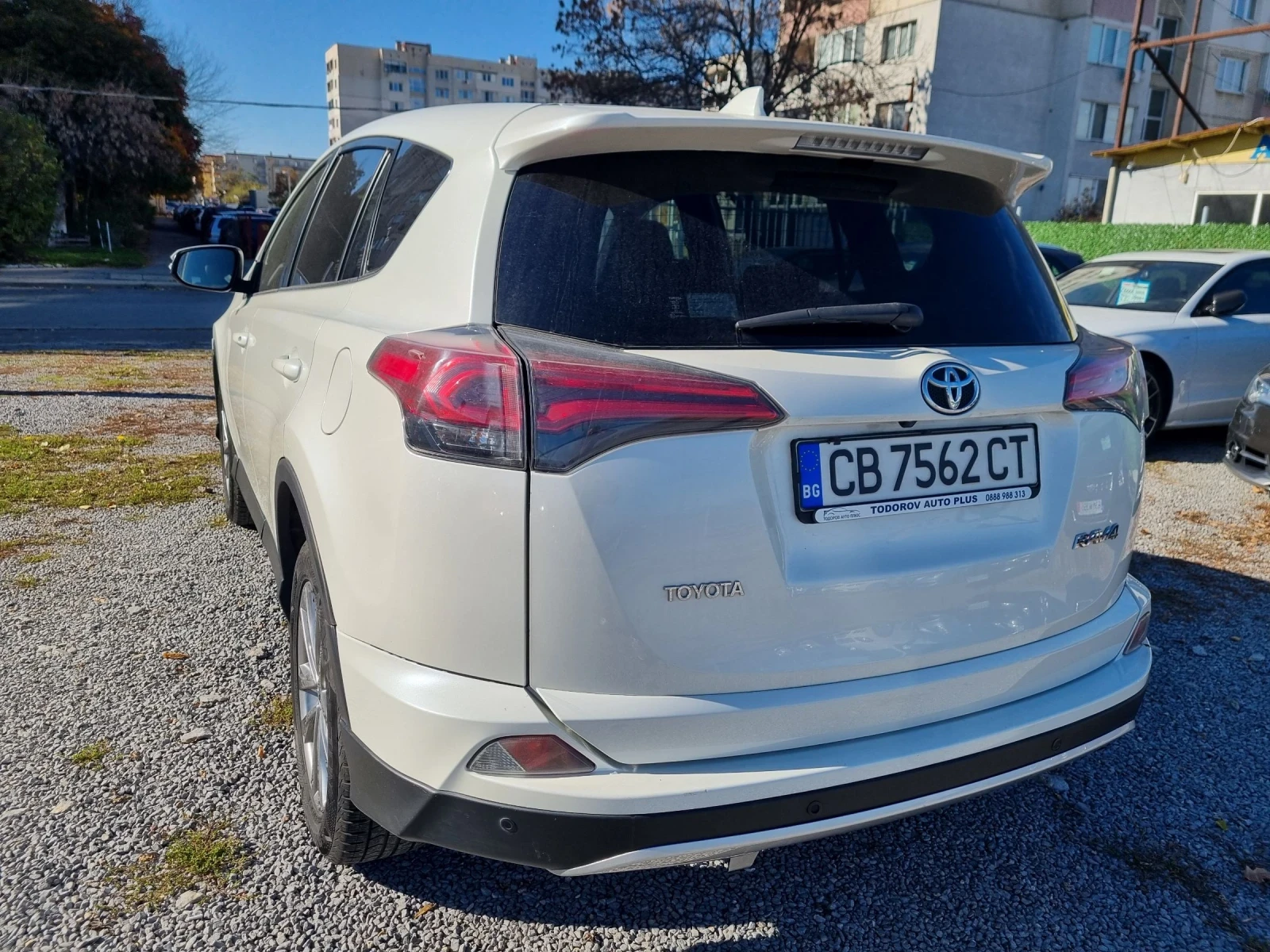 Toyota Rav4 2.0D4D Euro 6* Keyless-Go* Камера* Кожа*  - изображение 5