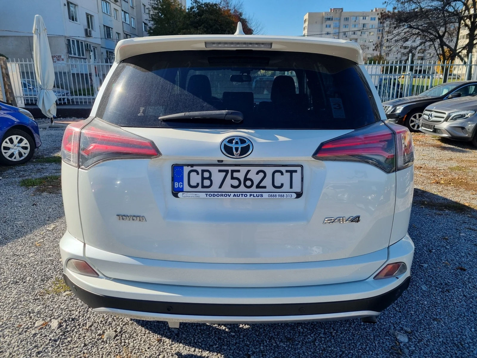 Toyota Rav4 2.0D4D Euro 6* Keyless-Go* Камера* Кожа*  - изображение 6