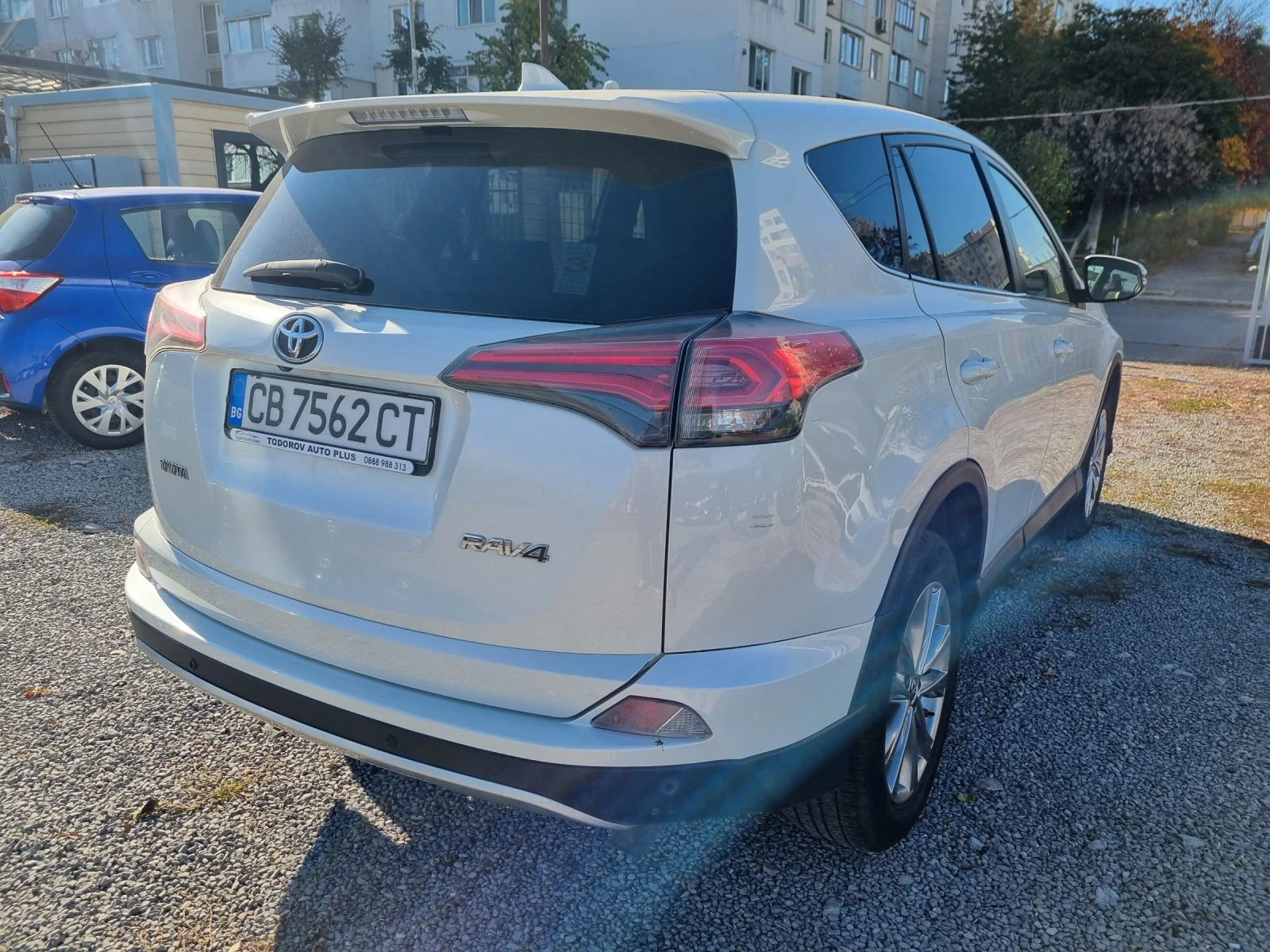 Toyota Rav4 2.0D4D Euro 6* Keyless-Go* Камера* Кожа*  - изображение 7