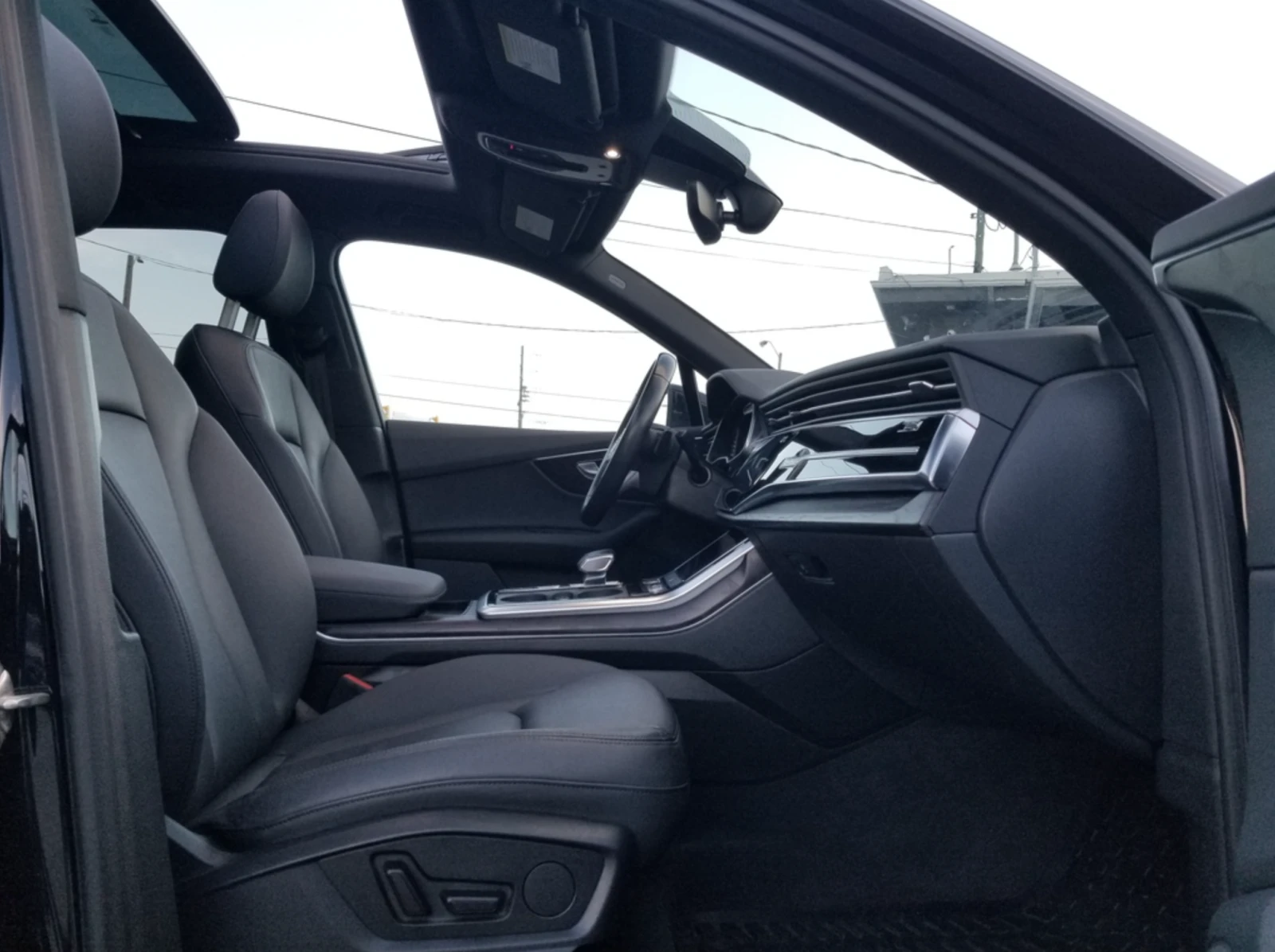 Audi Q7  2021 Audi Q7 - изображение 6