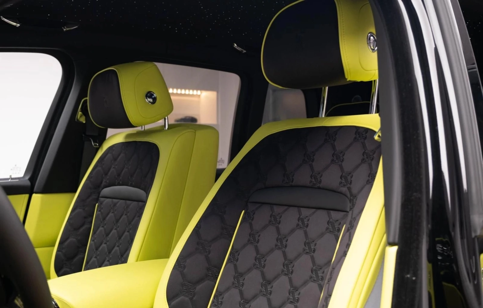 Rolls-Royce Cullinan 6.7 V12 BLACK BADGE - изображение 9