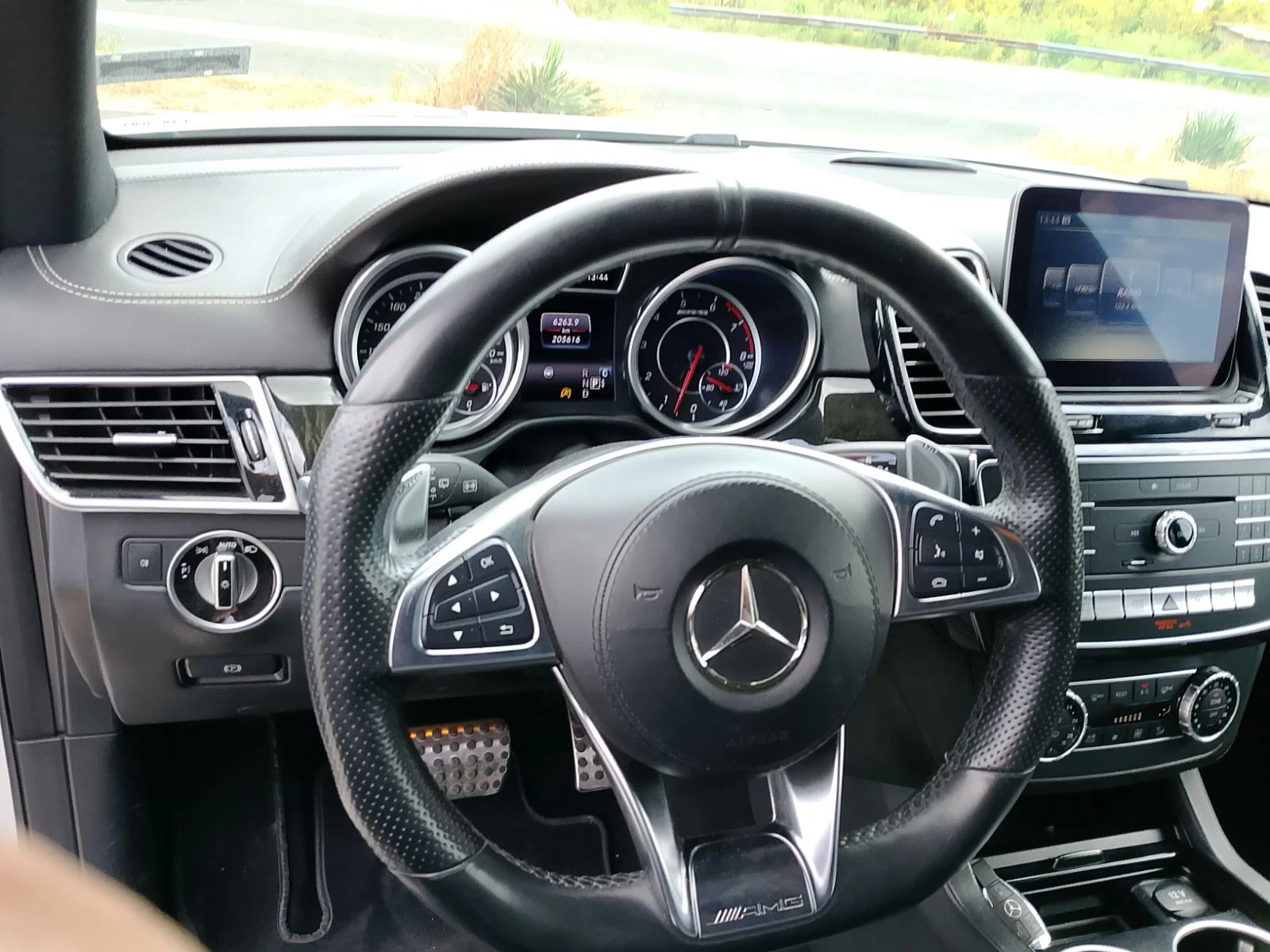 Mercedes-Benz GLS 63 AMG  - изображение 8