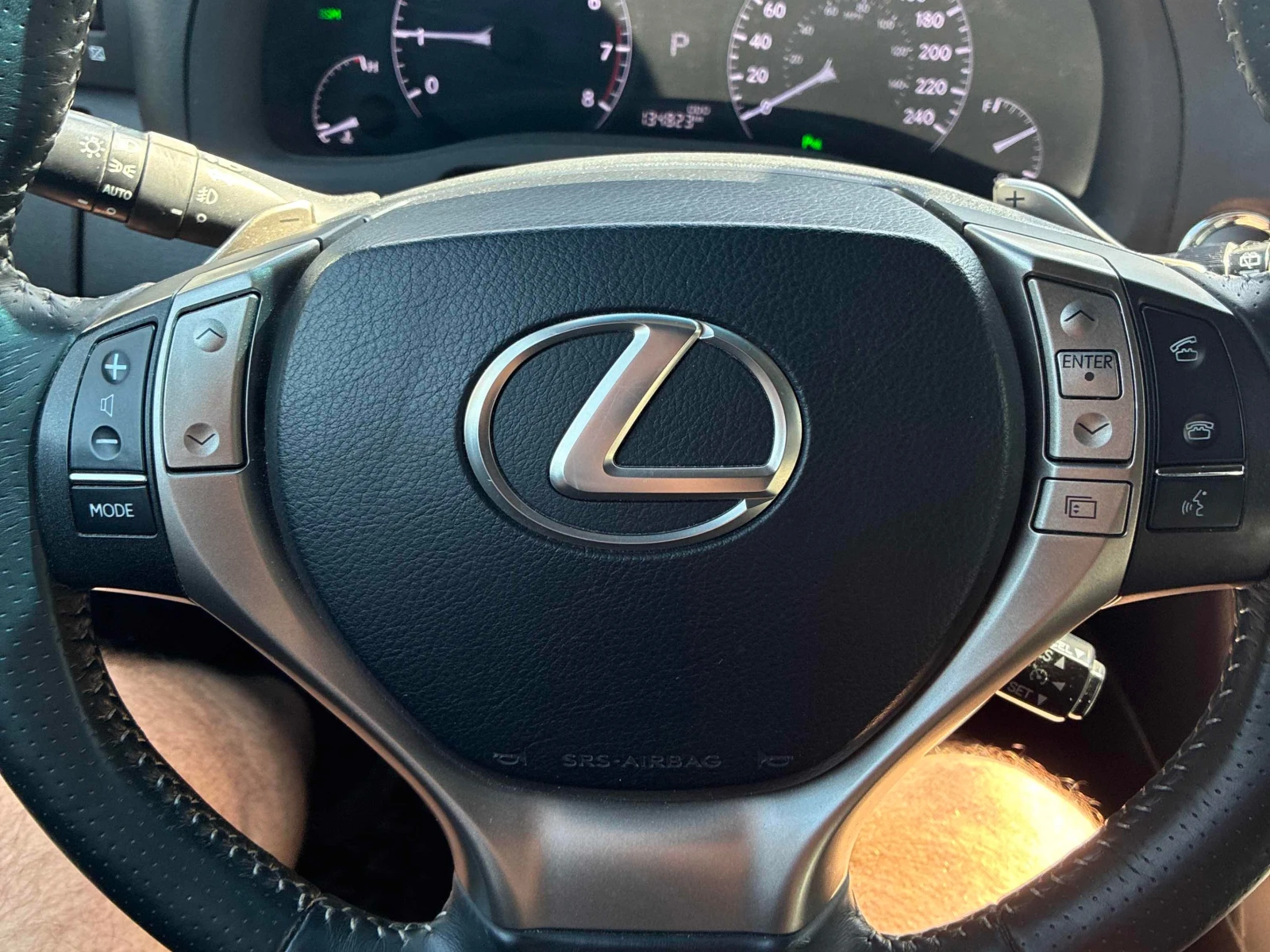 Lexus RX 350 F SPORT * ОБДУХВАНЕ * 8 СТЕПЕННА КУТИЯ * CARFAX * , снимка 7 - Автомобили и джипове - 54175239