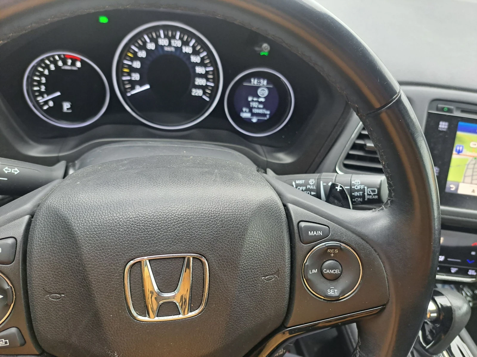 Honda Hr-v 1.5 I  FUL PANORAMA, снимка 7 - Автомобили и джипове - 54753369