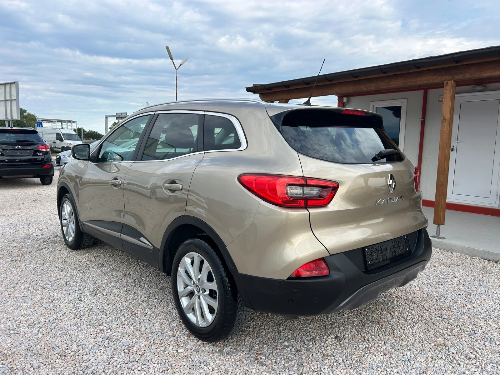 Renault Kadjar * 1.5Dci* 110к.с* AUTOMAT* PANORAMA* FULL* , снимка 3 - Автомобили и джипове - 54879890