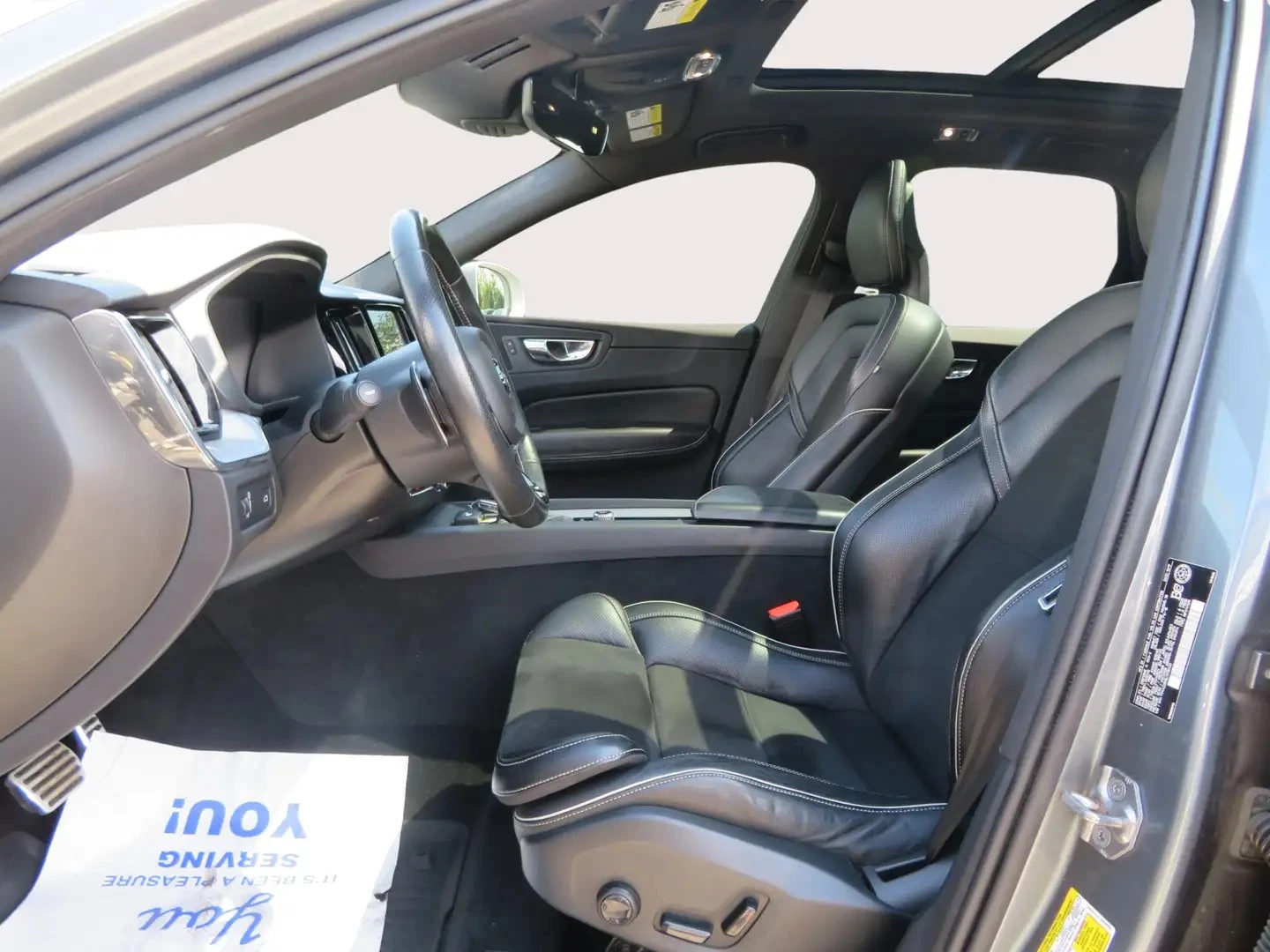 Volvo XC60 T6 R-DESIGN* 360* DISTRONIC* PANO* CARPLAY | Mobile.bg � ����������� 3