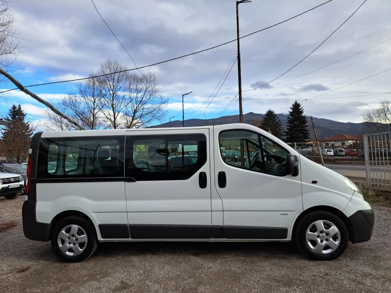 Opel Vivaro 2.5CDTI 146кс 8+ 1 MАКСИ БАЗА , снимка 2 - Бусове и автобуси - 48802036