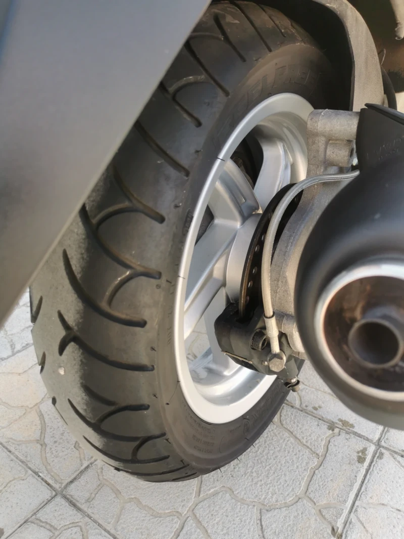 Aprilia Atlantic 300i Sport, снимка 11 - Мотоциклети и мототехника - 52366206