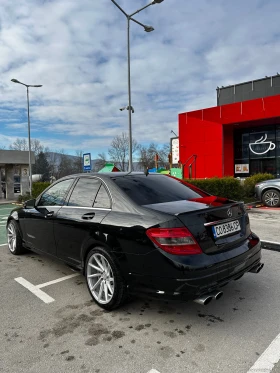     Mercedes-Benz C 320 7G Tronic