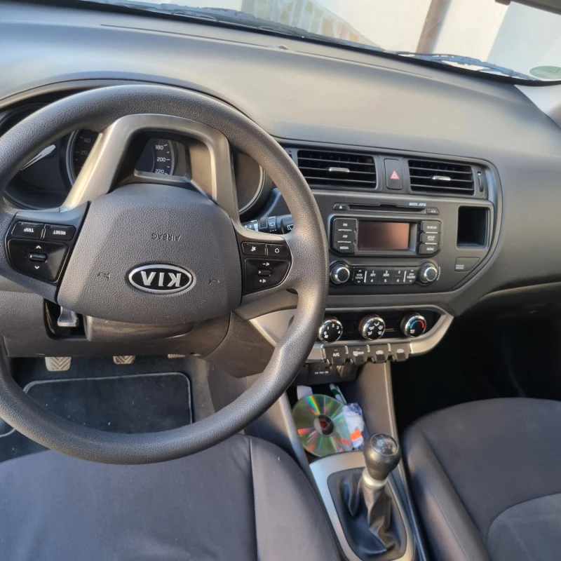 Kia Rio, снимка 12 - Автомобили и джипове - 47371817