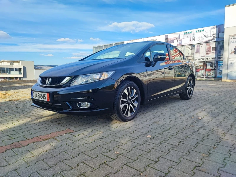 Honda Civic 1.8 141hp Facelift, снимка 1 - Автомобили и джипове - 47621027