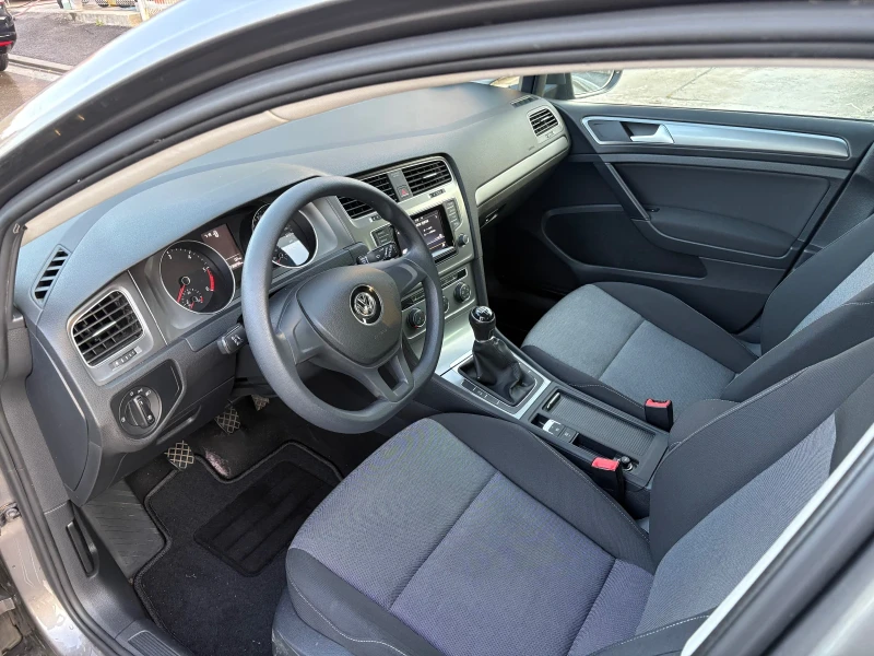 VW Golf 1.6TDI, снимка 7 - Автомобили и джипове - 52568949